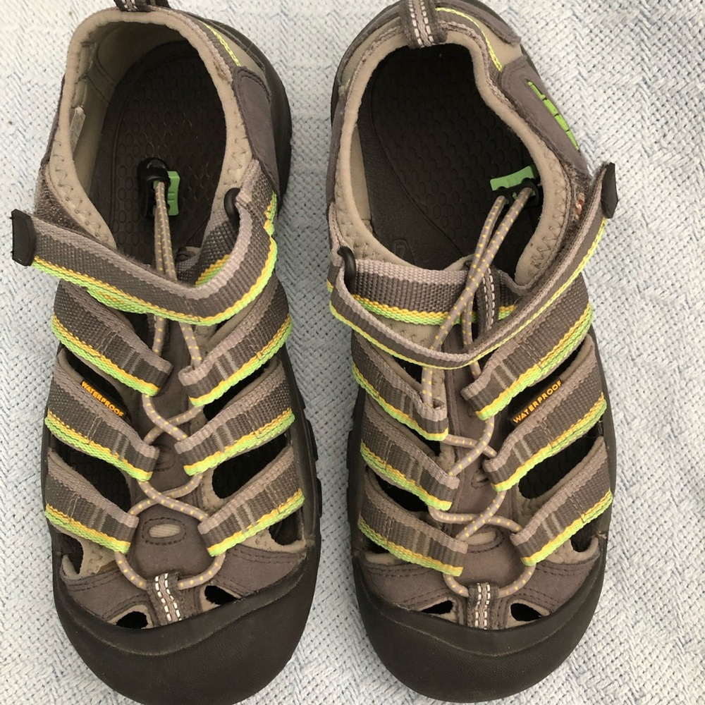 Keens Youth Sandals